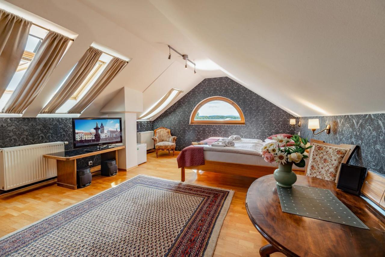 Hotel Klika Ceske Budejovice Dış mekan fotoğraf