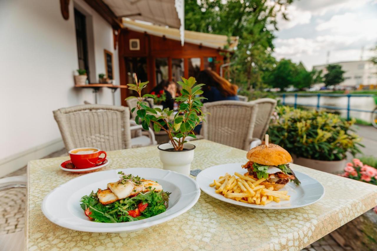 Hotel Klika Ceske Budejovice Dış mekan fotoğraf