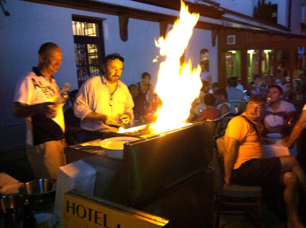 Hotel Klika Ceske Budejovice Dış mekan fotoğraf