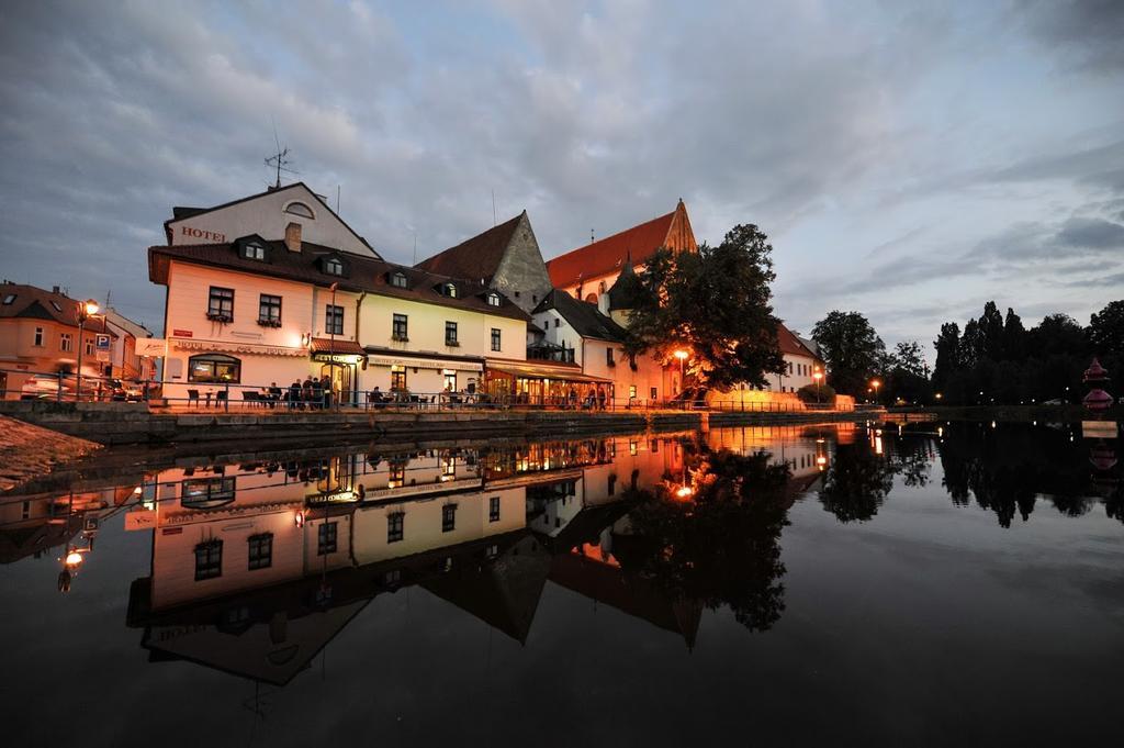 Hotel Klika Ceske Budejovice Dış mekan fotoğraf