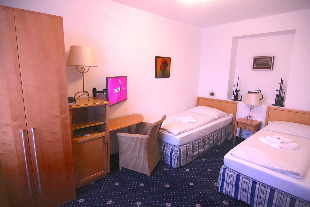 Hotel Klika Ceske Budejovice Dış mekan fotoğraf